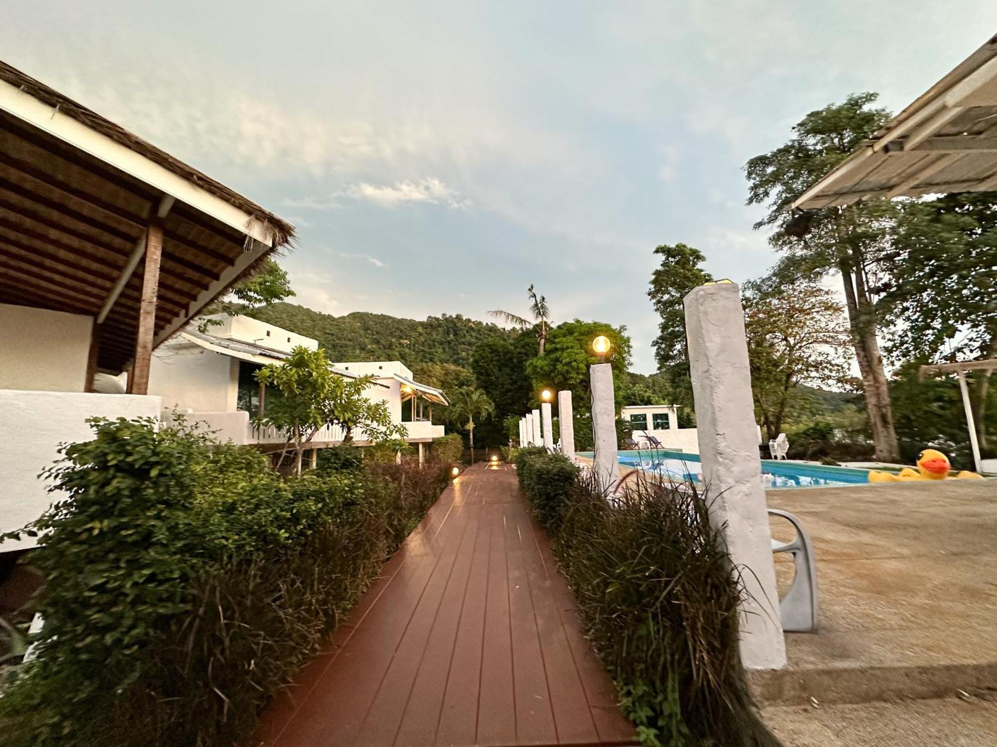 Hotel Capital O 75411 Navagio​ Boutique​ Koh​ Chang​ Trat Esterno foto